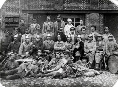 Владикавказская городская пожарная команда за высокие показатели в службе была награждена инструментами духового оркестра (1922 год)